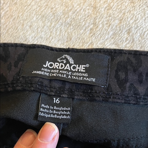 Leopard print skinny jeans size 16 - Picture 2 of 3